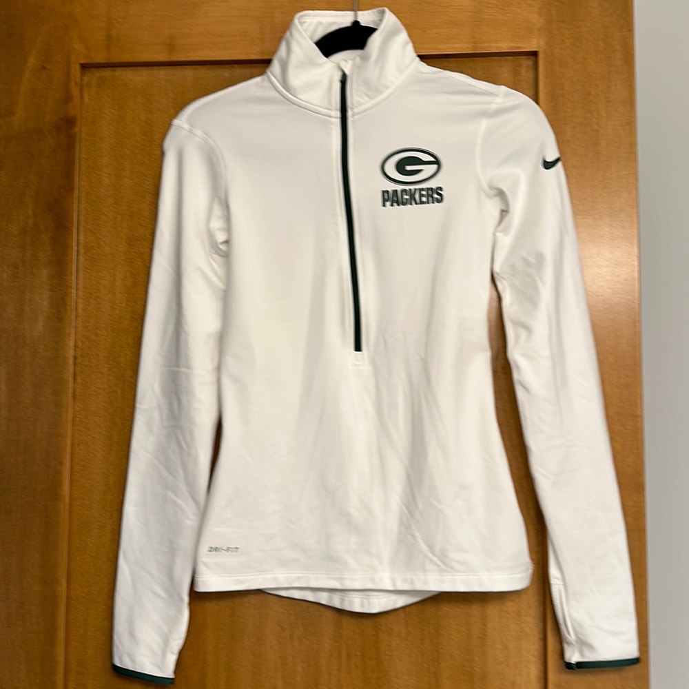 Like new! Worn 1x! Nike dri-fit 1/2 zip Packer pullover